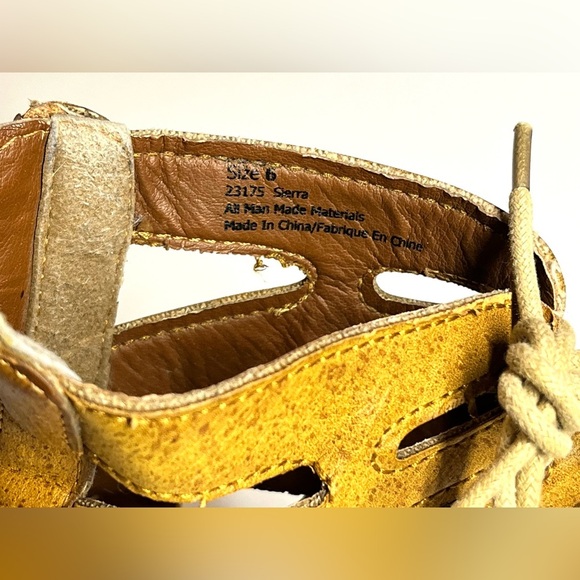 Maurices Women's Sienna Heeled Lace Up Booties Size 6 Sandals - Picture 13 of 15